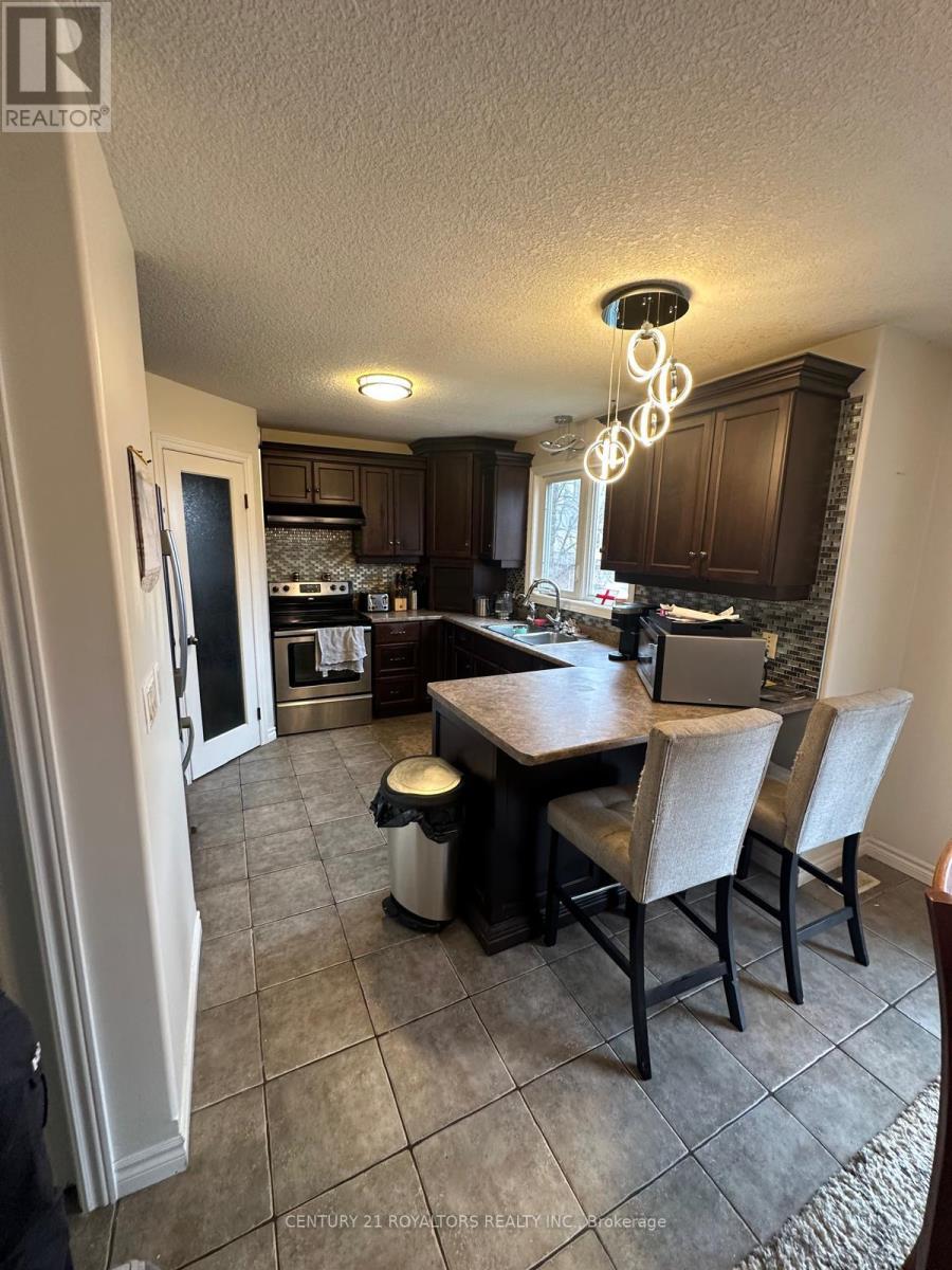 100 Southview Court, Woodstock, Ontario  N4S 9A5 - Photo 11 - X12936106