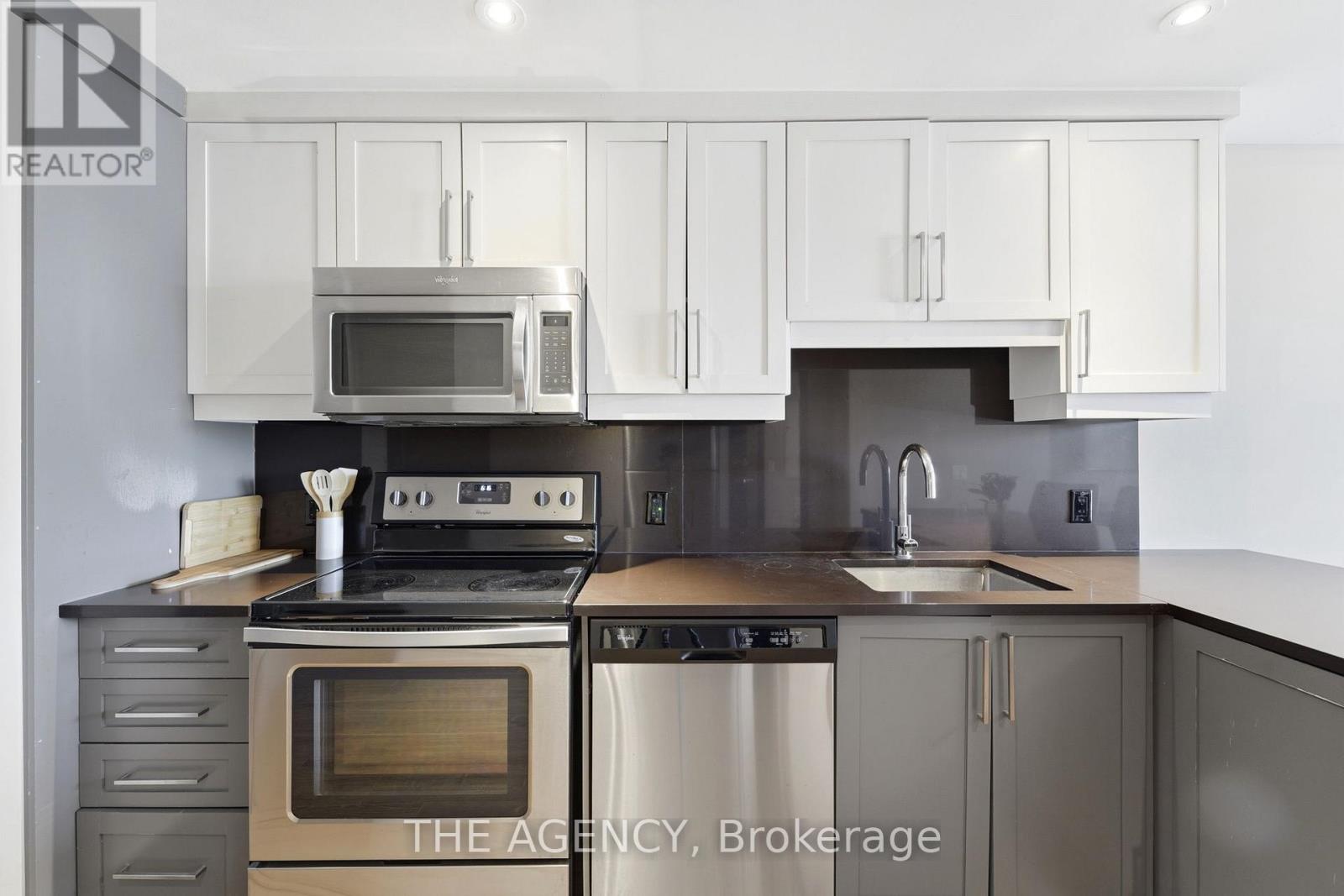 219 - 330 Phillip Street, Waterloo, Ontario  N2L 3W9 - Photo 13 - X12936118