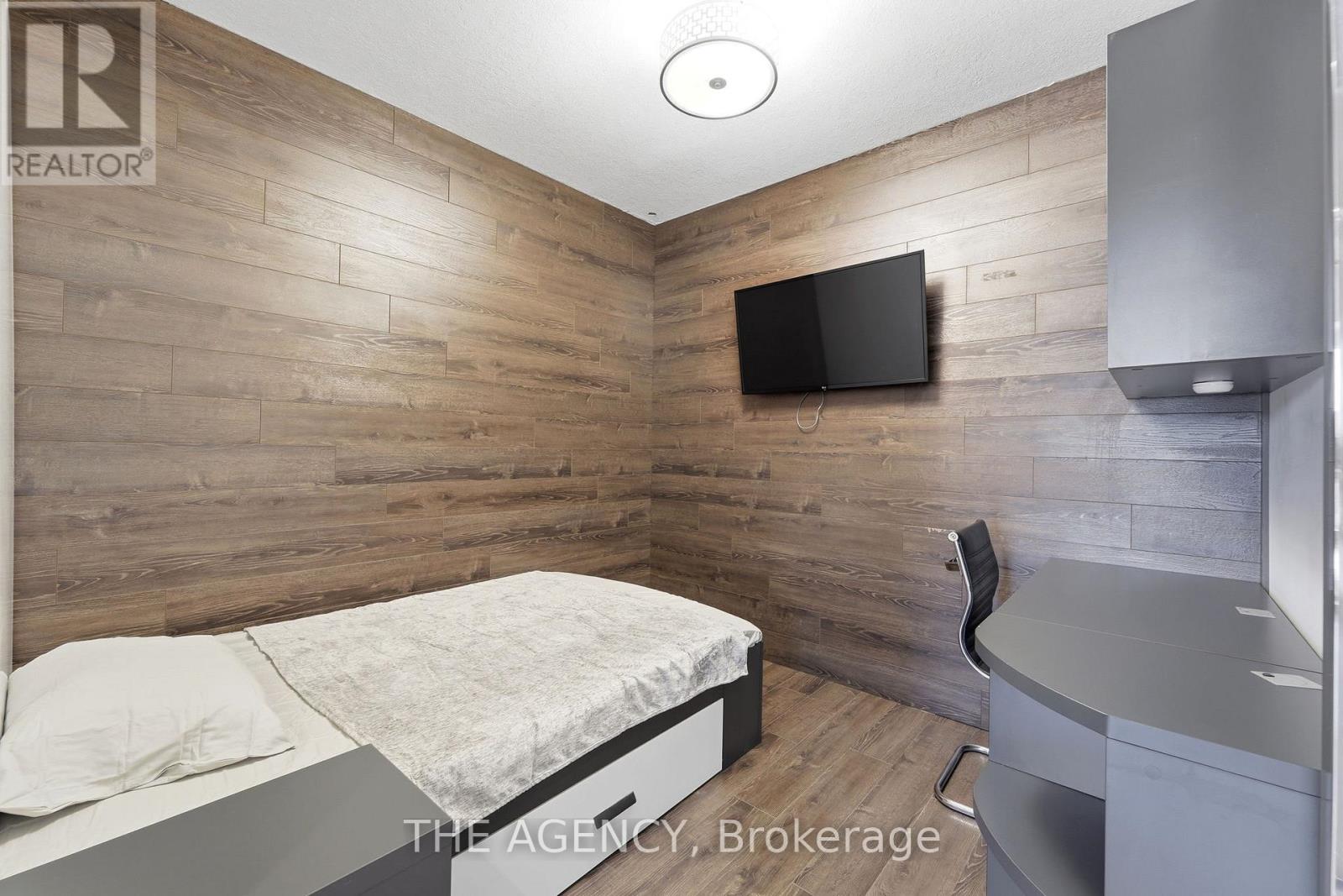 219 - 330 Phillip Street, Waterloo, Ontario  N2L 3W9 - Photo 18 - X12936118