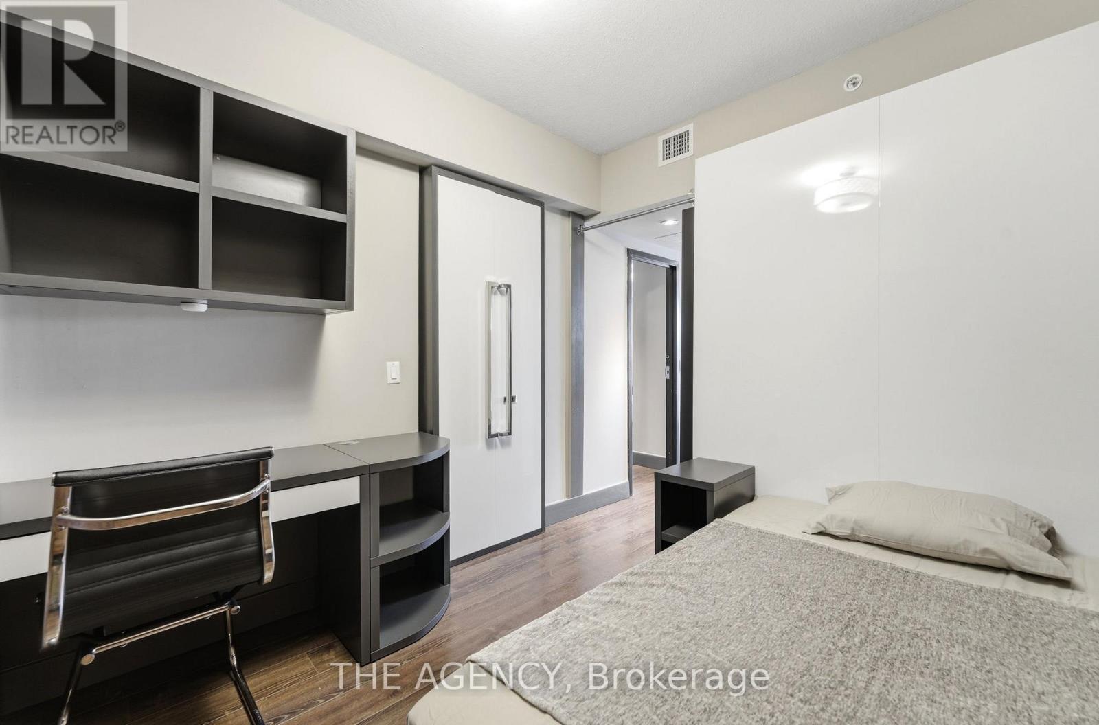 219 - 330 Phillip Street, Waterloo, Ontario  N2L 3W9 - Photo 19 - X12936118