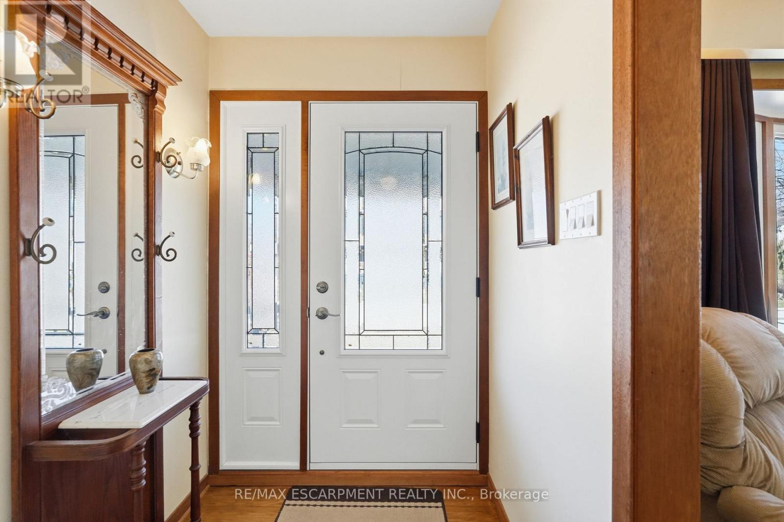 54 Nelson Street, Hamilton, Ontario  L0R 2H0 - Photo 6 - X12936126