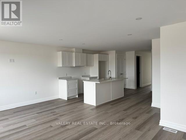 3 - Upper - 7489 Marvel Drive, Niagara Falls, Ontario  L2H 3V7 - Photo 2 - X12936214