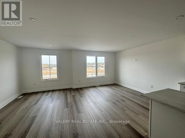 3 - Upper - 7489 Marvel Drive, Niagara Falls, Ontario  L2H 3V7 - Photo 3 - X12936214