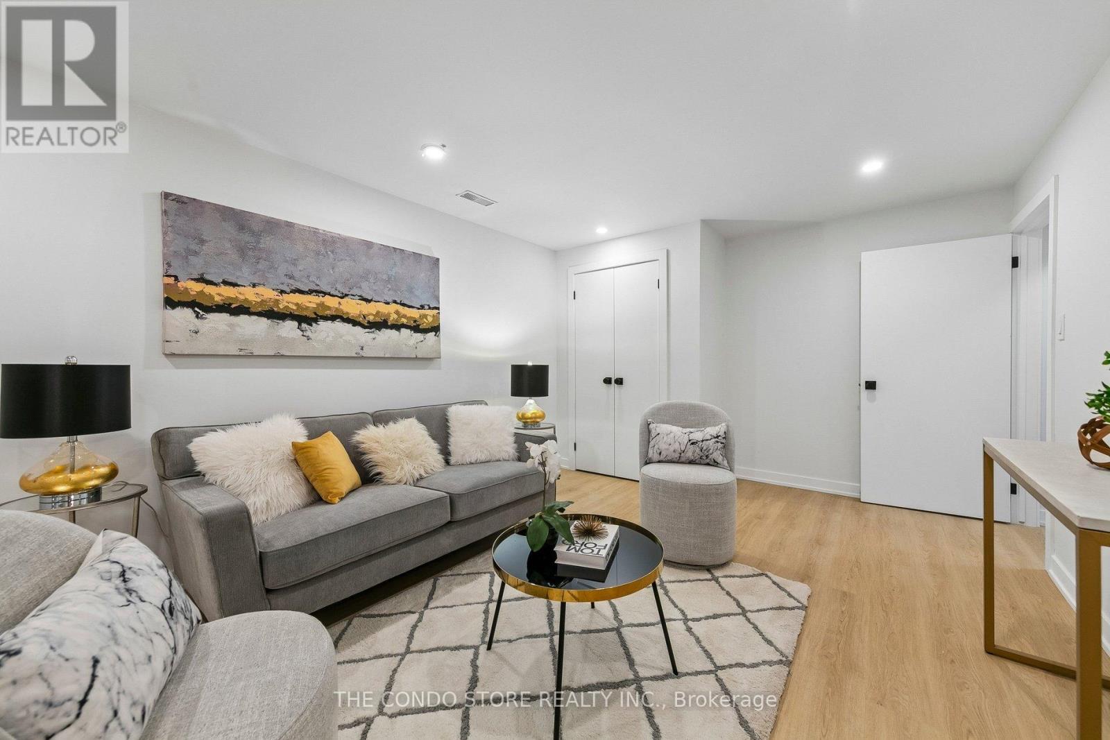 15 Colonial Court, Hamilton, Ontario  L8K 4H2 - Photo 20 - X12936252