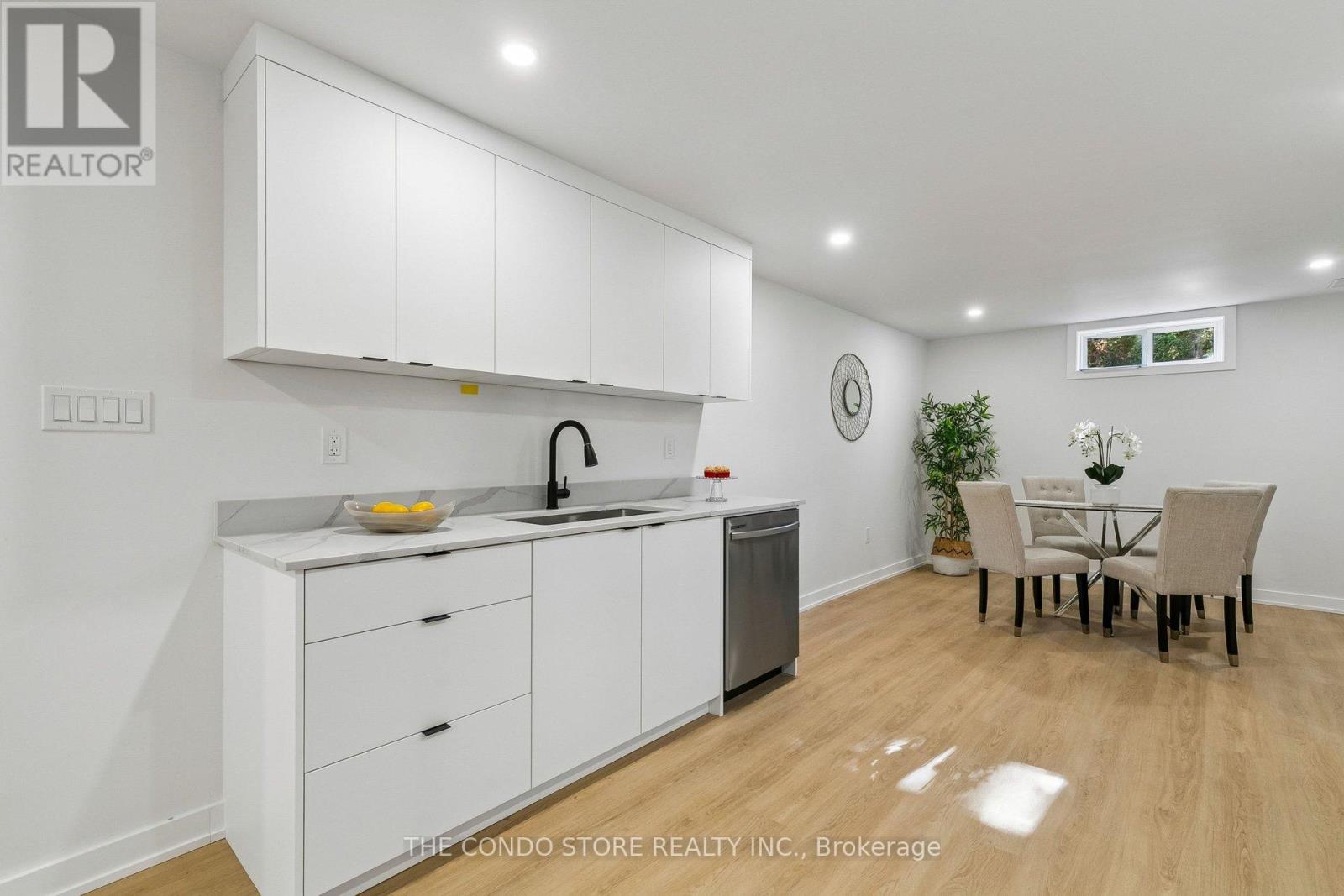 15 Colonial Court, Hamilton, Ontario  L8K 4H2 - Photo 22 - X12936252