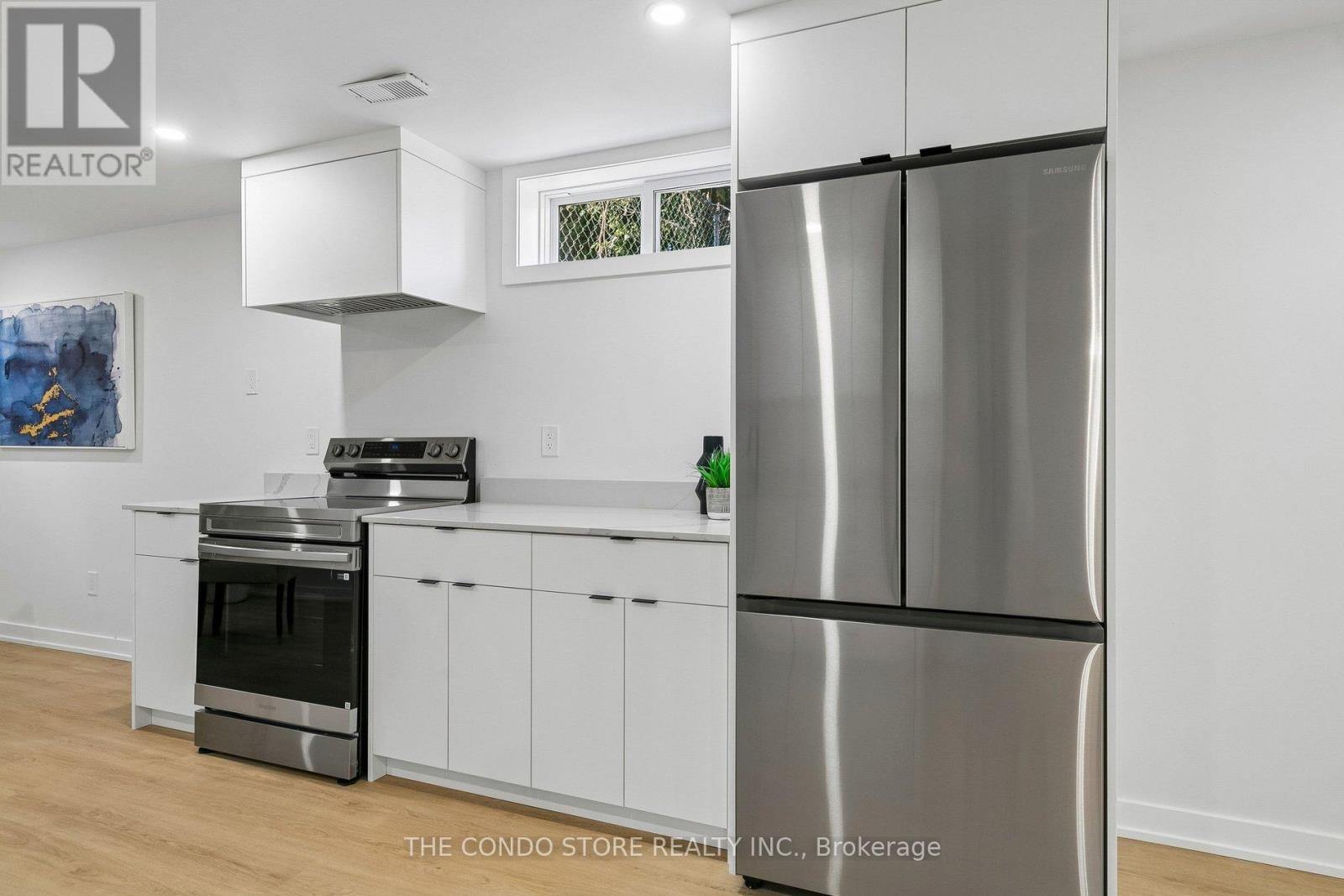 15 Colonial Court, Hamilton, Ontario  L8K 4H2 - Photo 23 - X12936252