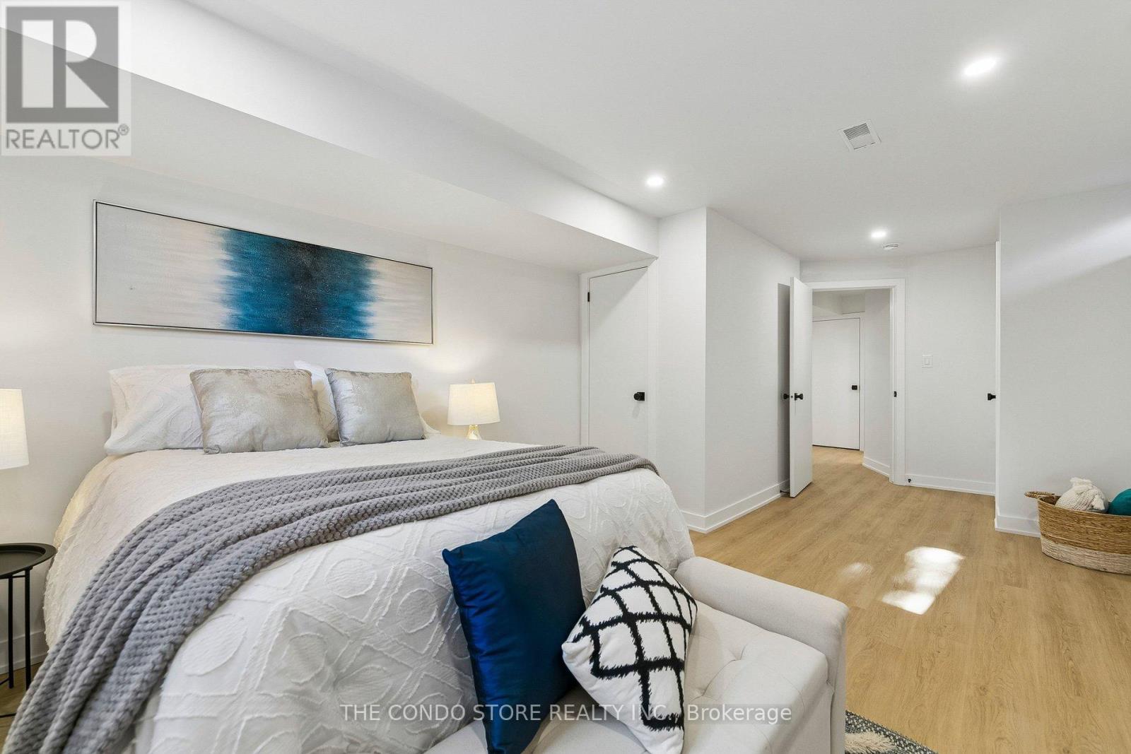 15 Colonial Court, Hamilton, Ontario  L8K 4H2 - Photo 27 - X12936252