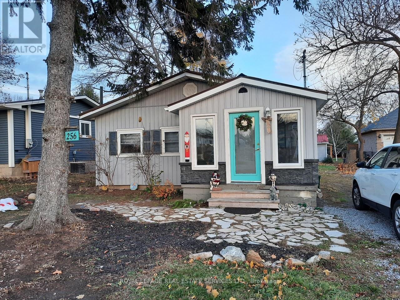 256 Ridge Road S, Fort Erie, Ontario  L0S 1B0 - Photo 2 - X12936262