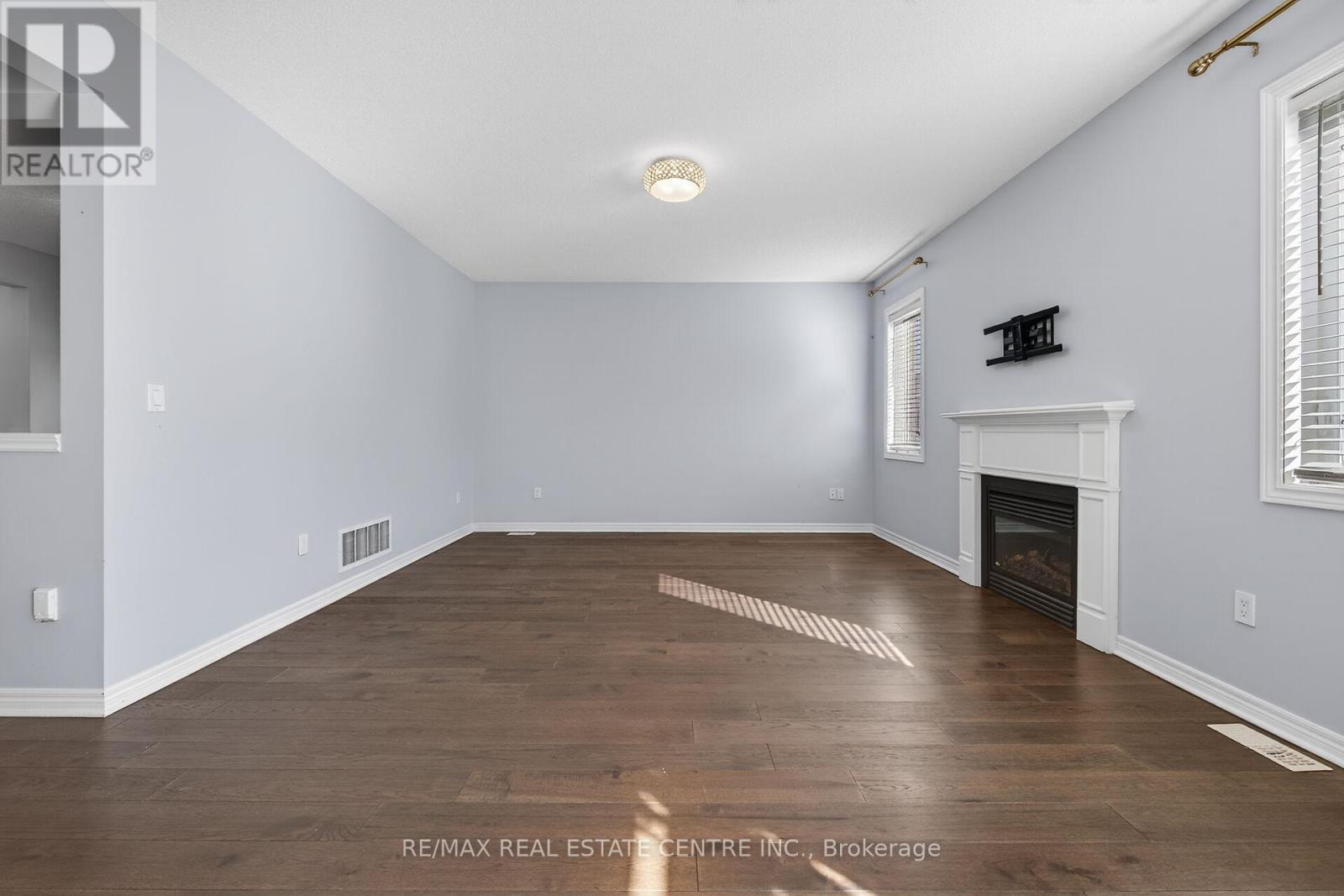 244 Raymond Road, Hamilton, Ontario  L9K 0H5 - Photo 6 - X12936284