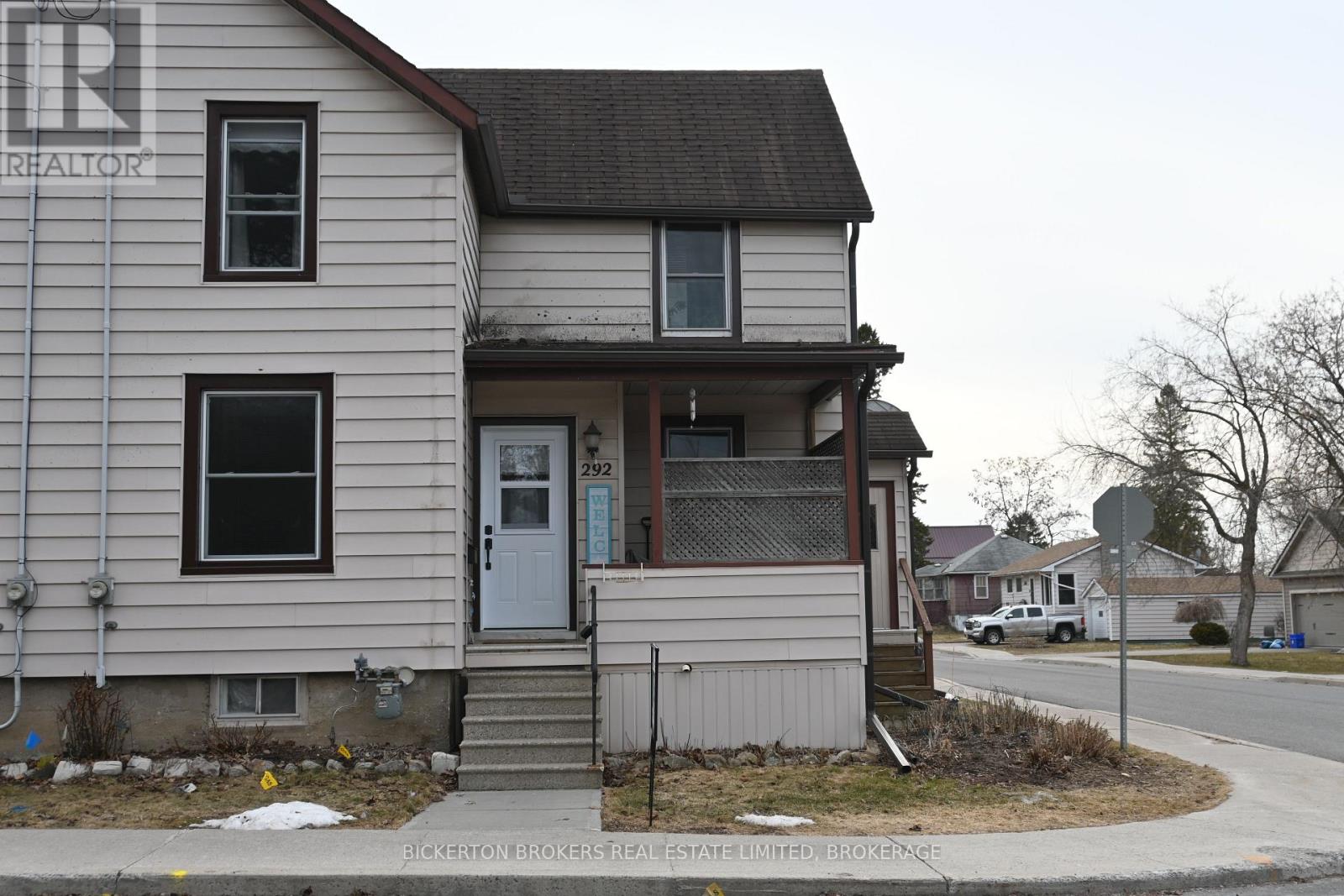 292 WILLIAM STREET N, Gananoque, Ontario