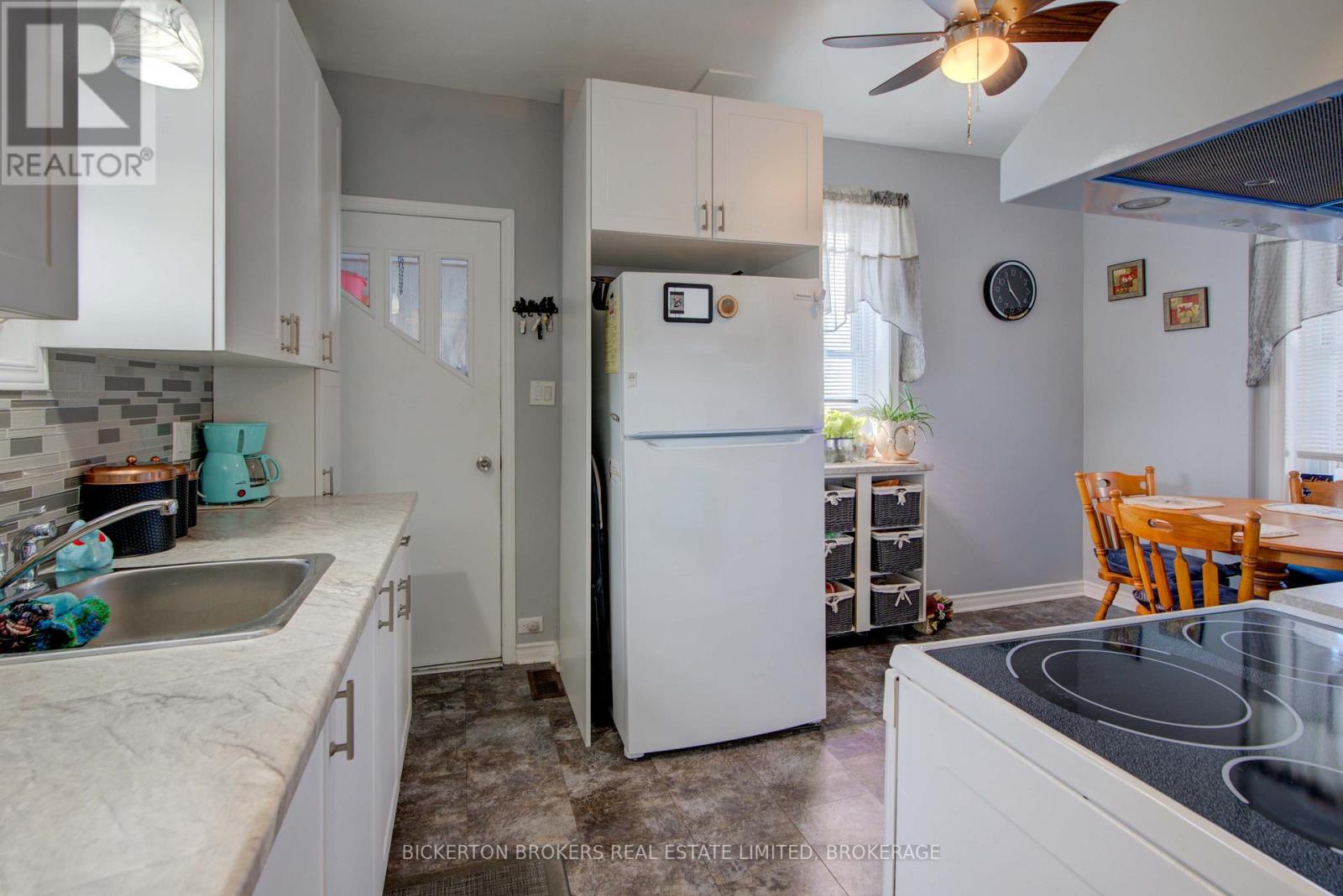 292 William Street N, Gananoque, Ontario  K7G 1S5 - Photo 11 - X12750748