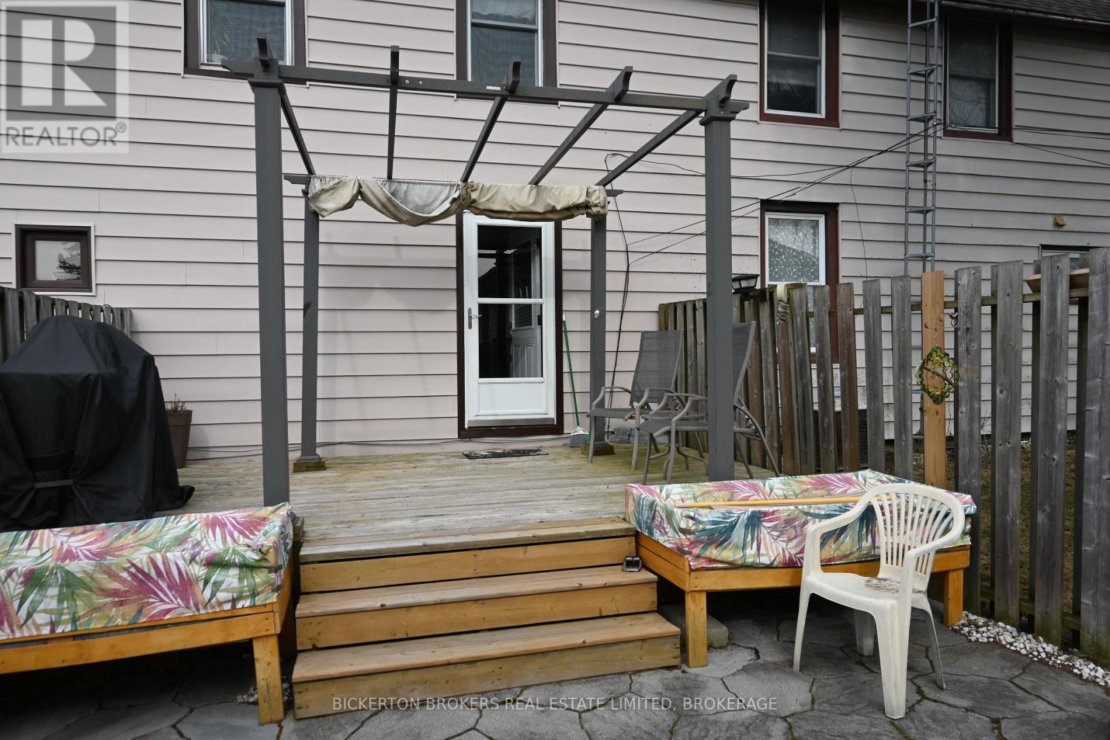 292 William Street N, Gananoque, Ontario  K7G 1S5 - Photo 3 - X12750748