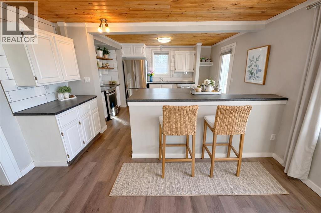 129 5 Avenue, Champion, Alberta  T0L 0R0 - Photo 5 - A2295559