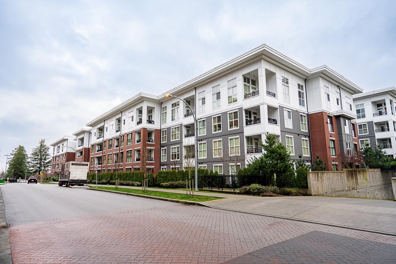 A319 8150 207 Street, Langley, British Columbia  V2Y 4J2 - Photo 2 - R3104337