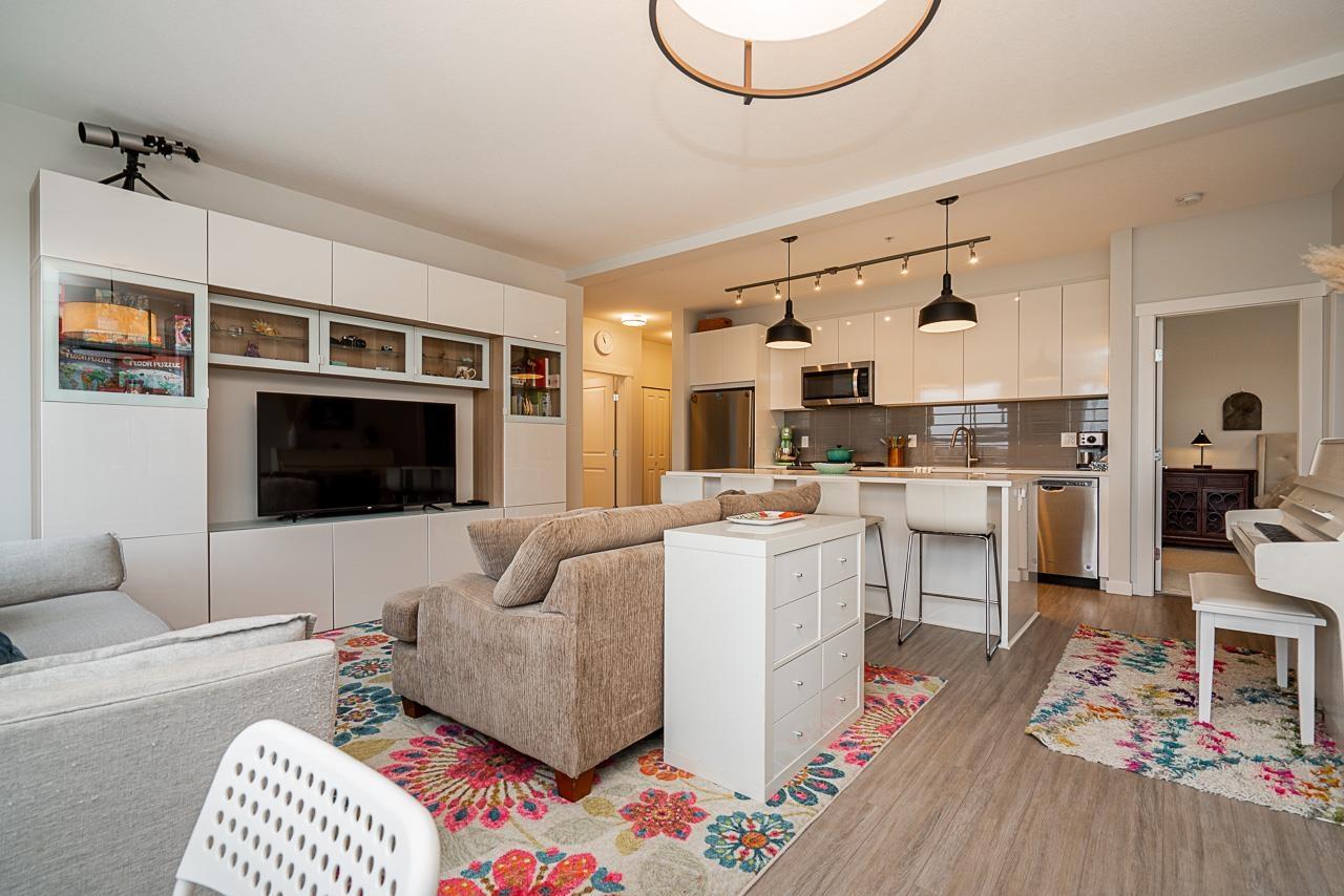 A319 8150 207 Street, Langley, British Columbia  V2Y 4J2 - Photo 9 - R3104337