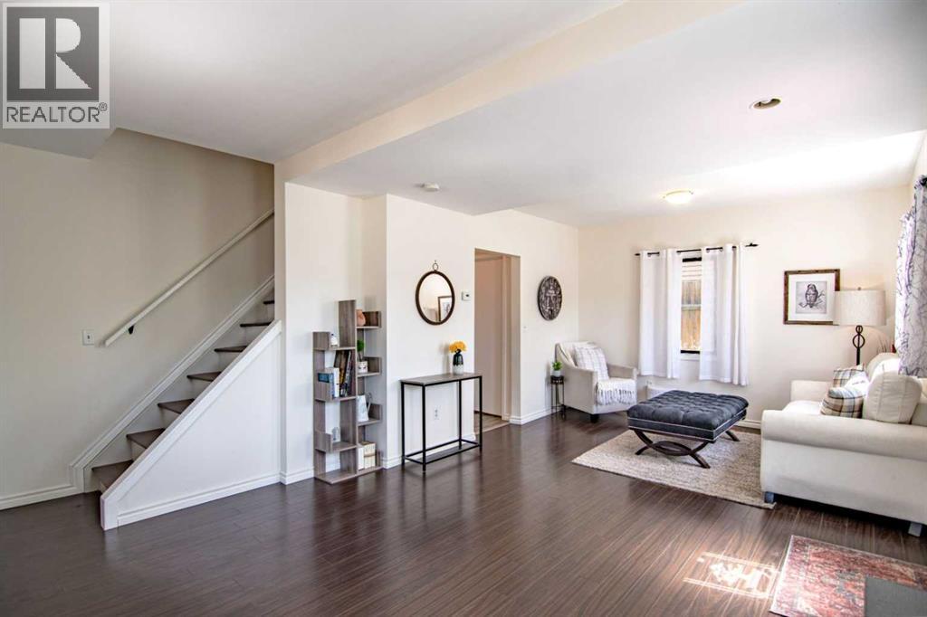 5120 53 Avenue, Ponoka, Alberta  T4J 1H1 - Photo 3 - A2285140