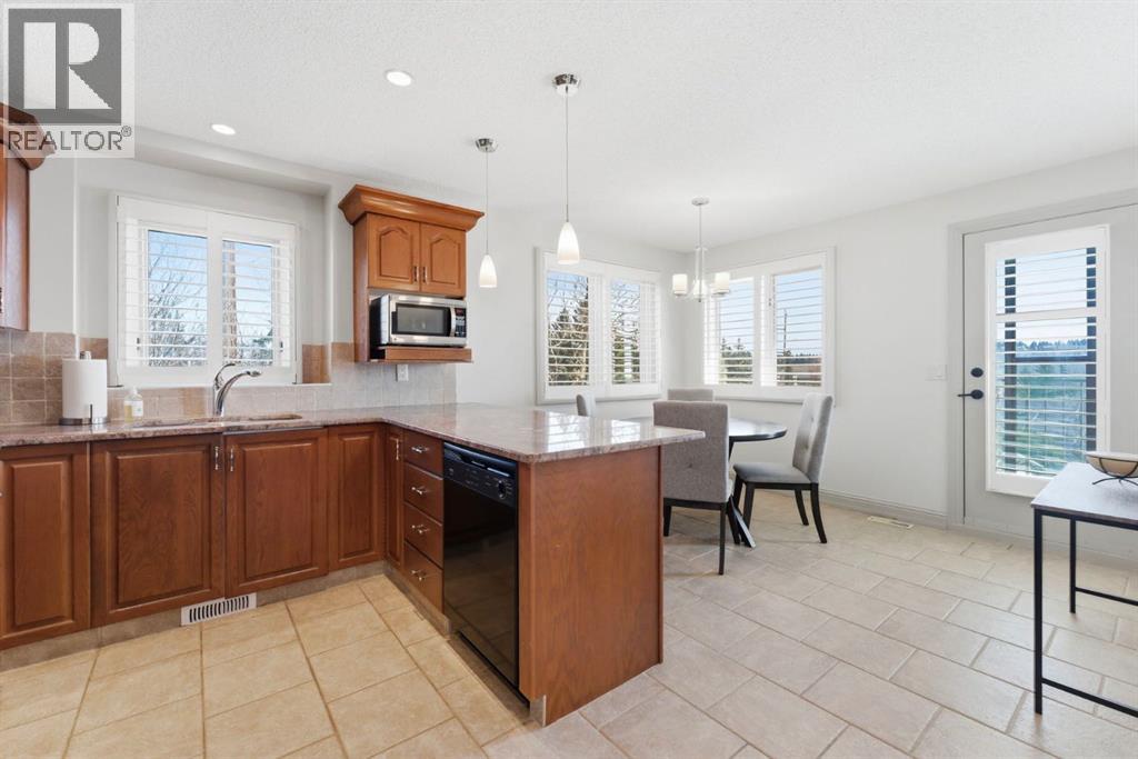 54 Edgeland Close NW, Calgary, Alberta  T3A 3B1 - Photo 12 - A2290490