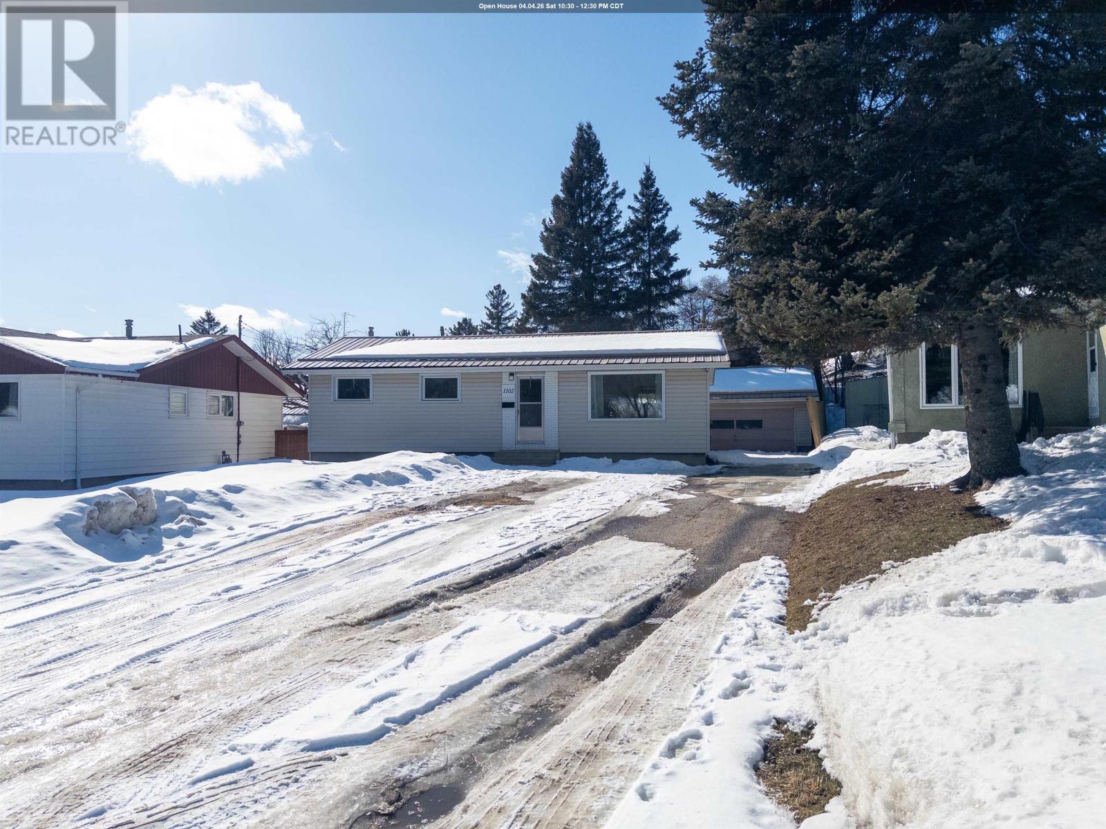 1102 Minto Avenue, Kenora, Ontario  P9N 3J9 - Photo 1 - TB2600574