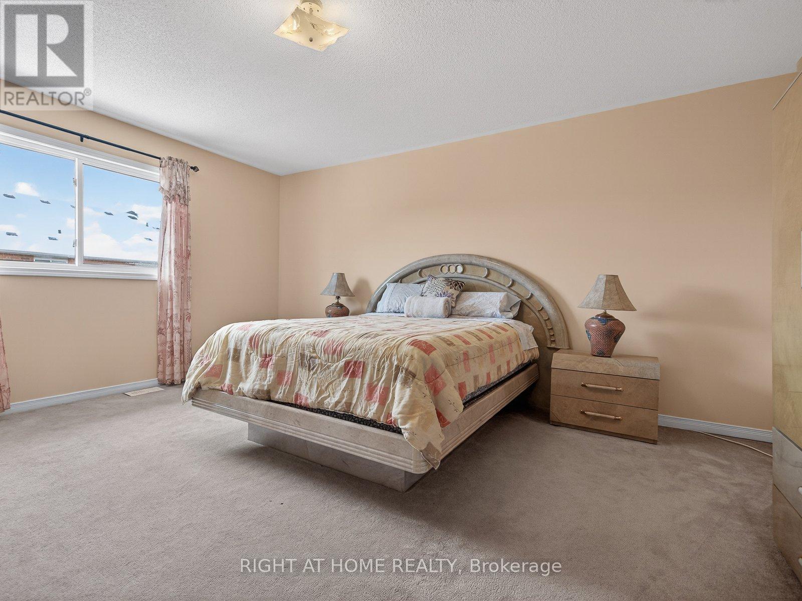 349 Wood Duck Lane, Newmarket, Ontario  L3X 2X8 - Photo 18 - N12781668