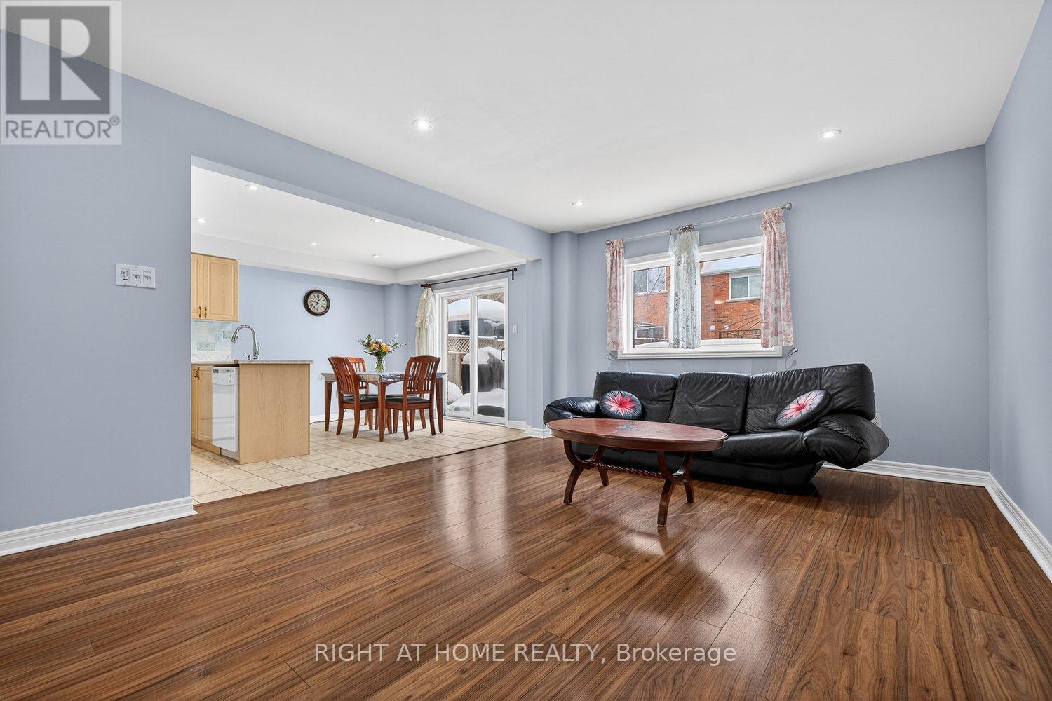 349 Wood Duck Lane, Newmarket, Ontario  L3X 2X8 - Photo 7 - N12781668