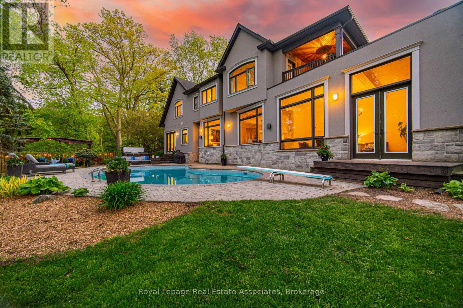 157 Dianne Avenue, Oakville, Ontario  L6J 4G8 - Photo 46 - W12760834