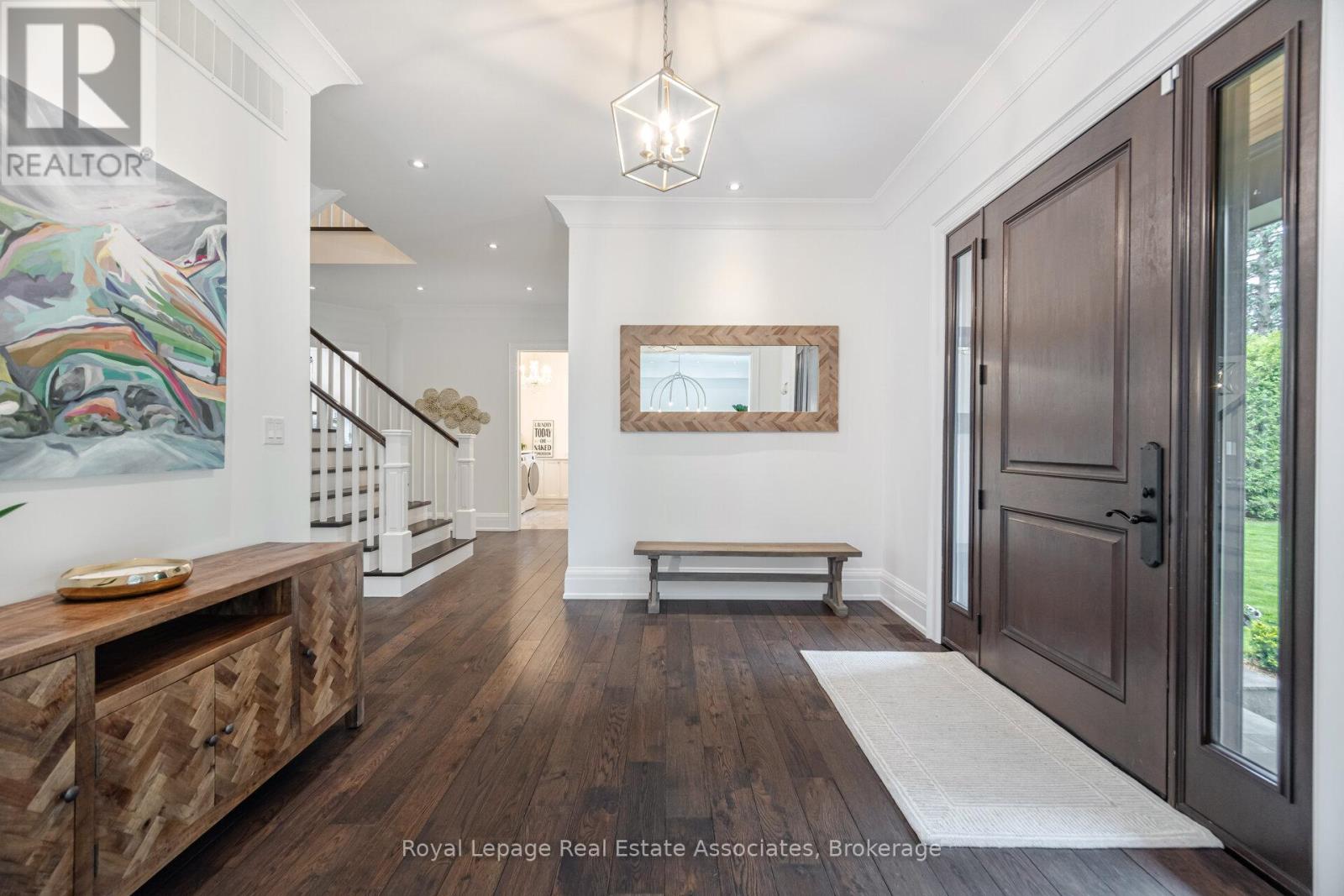 157 Dianne Avenue, Oakville, Ontario  L6J 4G8 - Photo 4 - W12760834