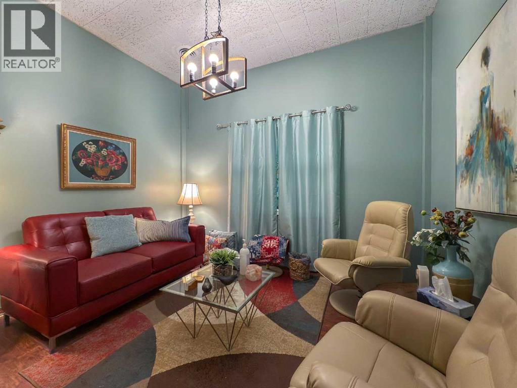 4909, 4911, 4913 50 Street, Rocky Mountain House, Alberta  T4T 1A6 - Photo 10 - A2253645