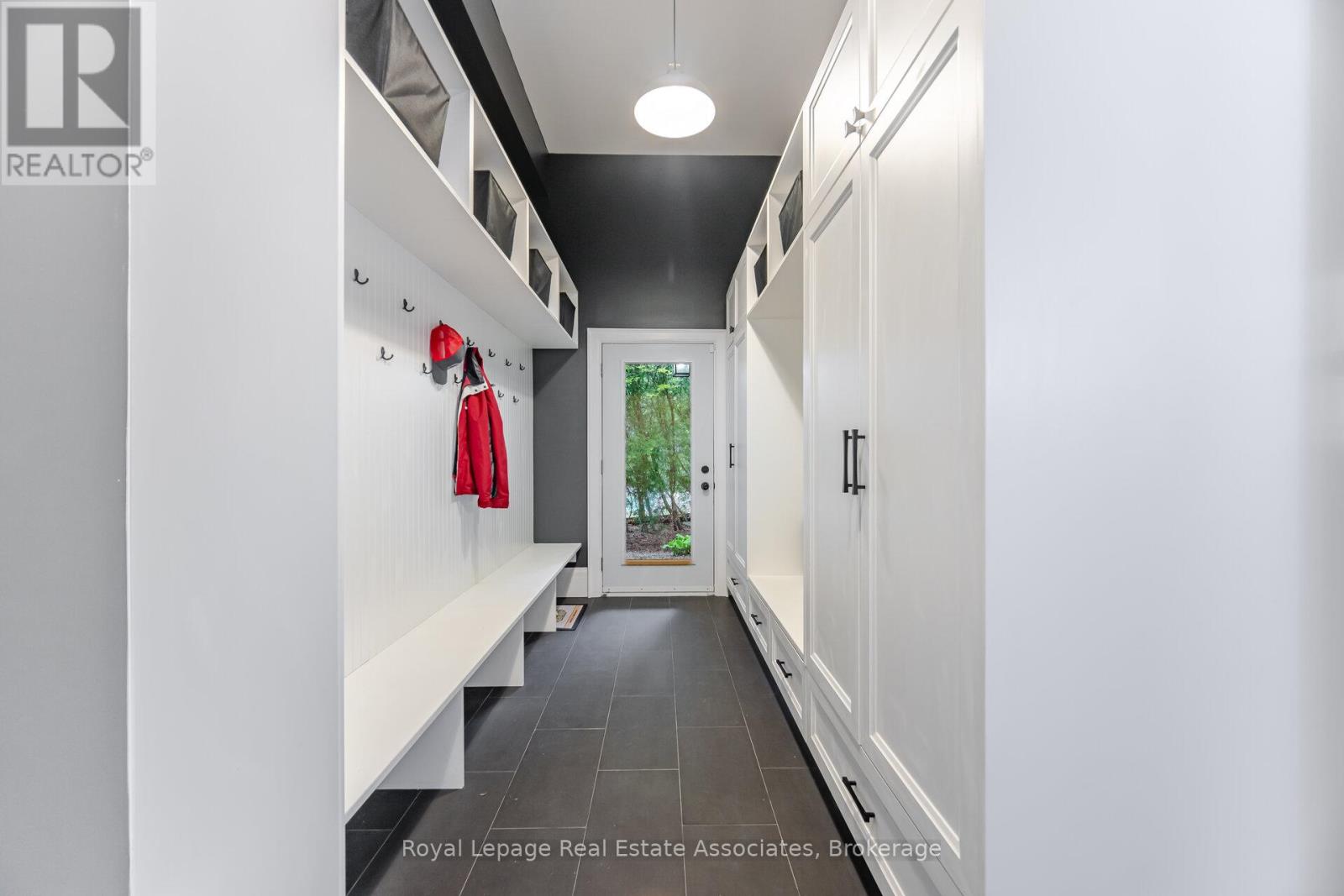 157 Dianne Avenue, Oakville, Ontario  L6J 4G8 - Photo 18 - W12760834