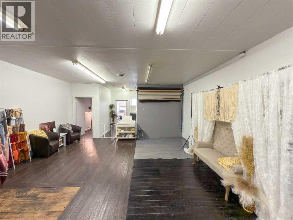 4909, 4911, 4913 50 Street, Rocky Mountain House, Alberta  T4T 1A6 - Photo 25 - A2253645