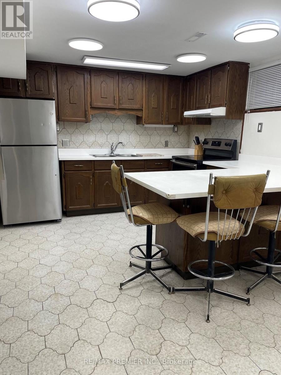 Lower - 45 Lapp Street, Toronto, Ontario  M6N 3W5 - Photo 6 - W12935768