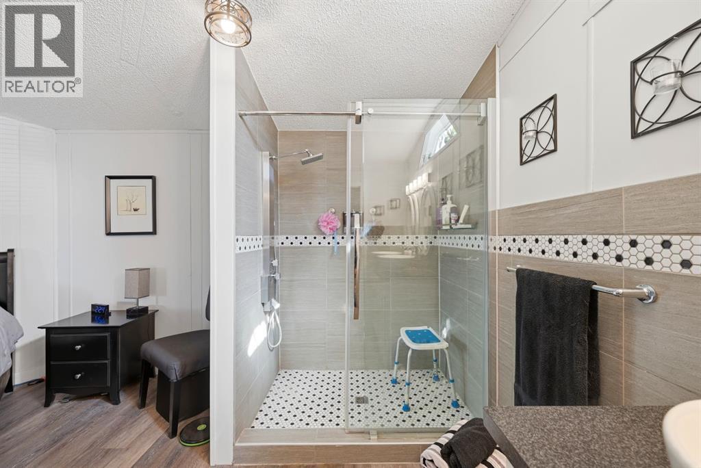 342 Burroughs Circle Ne, Calgary, Alberta  T1Y 6K3 - Photo 24 - A2296130