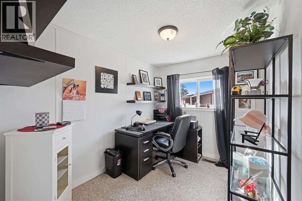 342 Burroughs Circle Ne, Calgary, Alberta  T1Y 6K3 - Photo 25 - A2296130