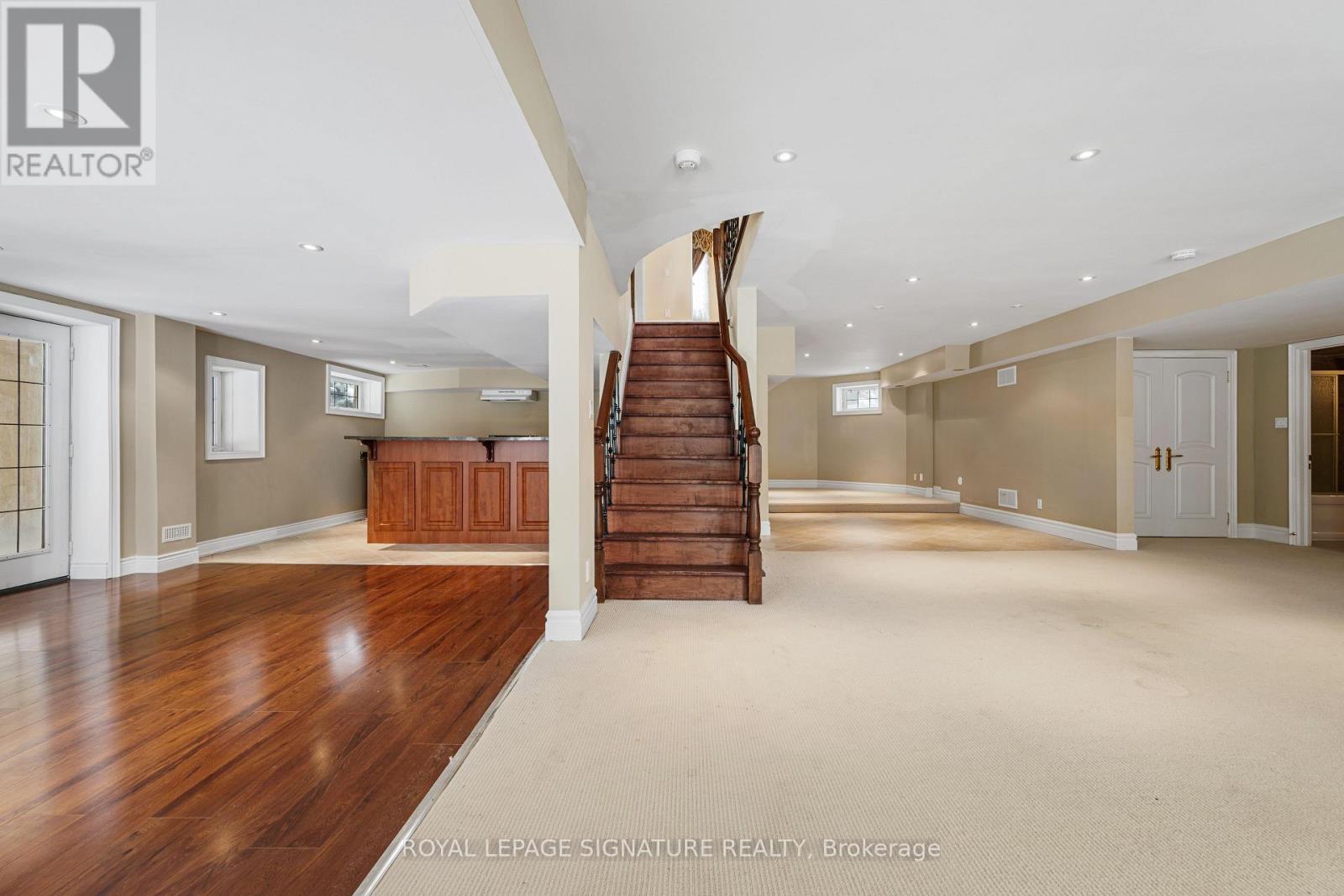 8 Elia Drive, Whitchurch-Stouffville, Ontario  L4A 7X5 - Photo 35 - N12890928