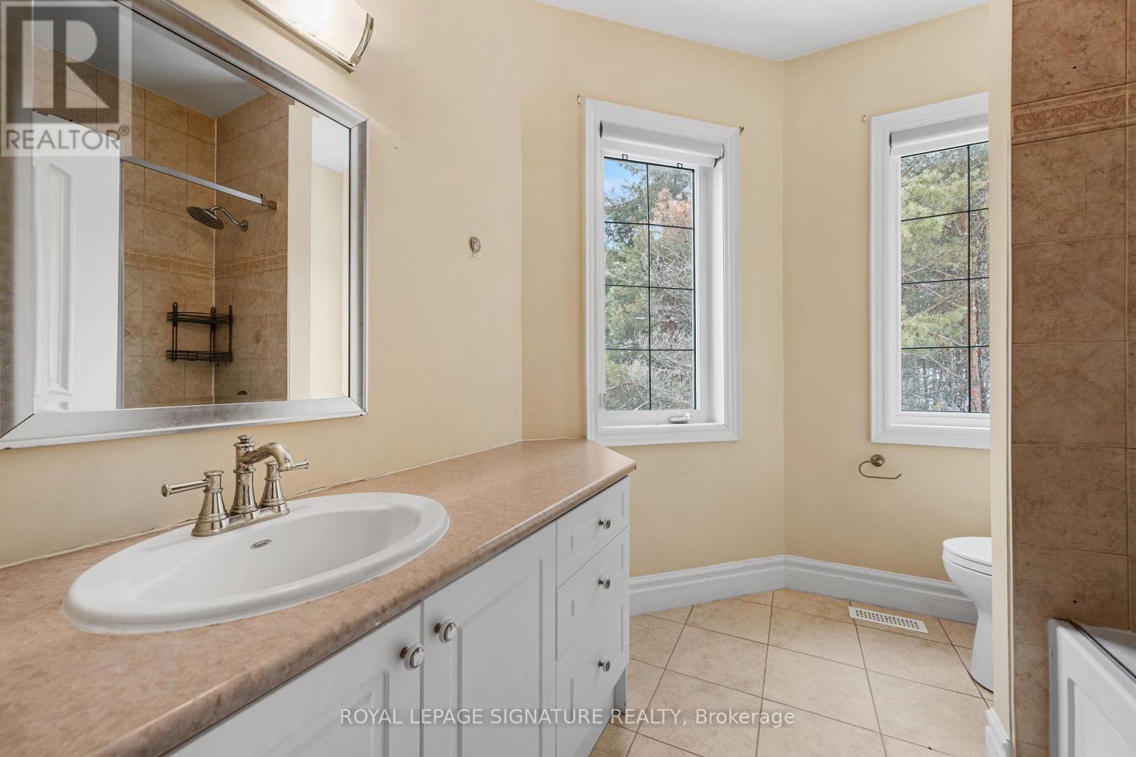 8 Elia Drive, Whitchurch-Stouffville, Ontario  L4A 7X5 - Photo 27 - N12890928