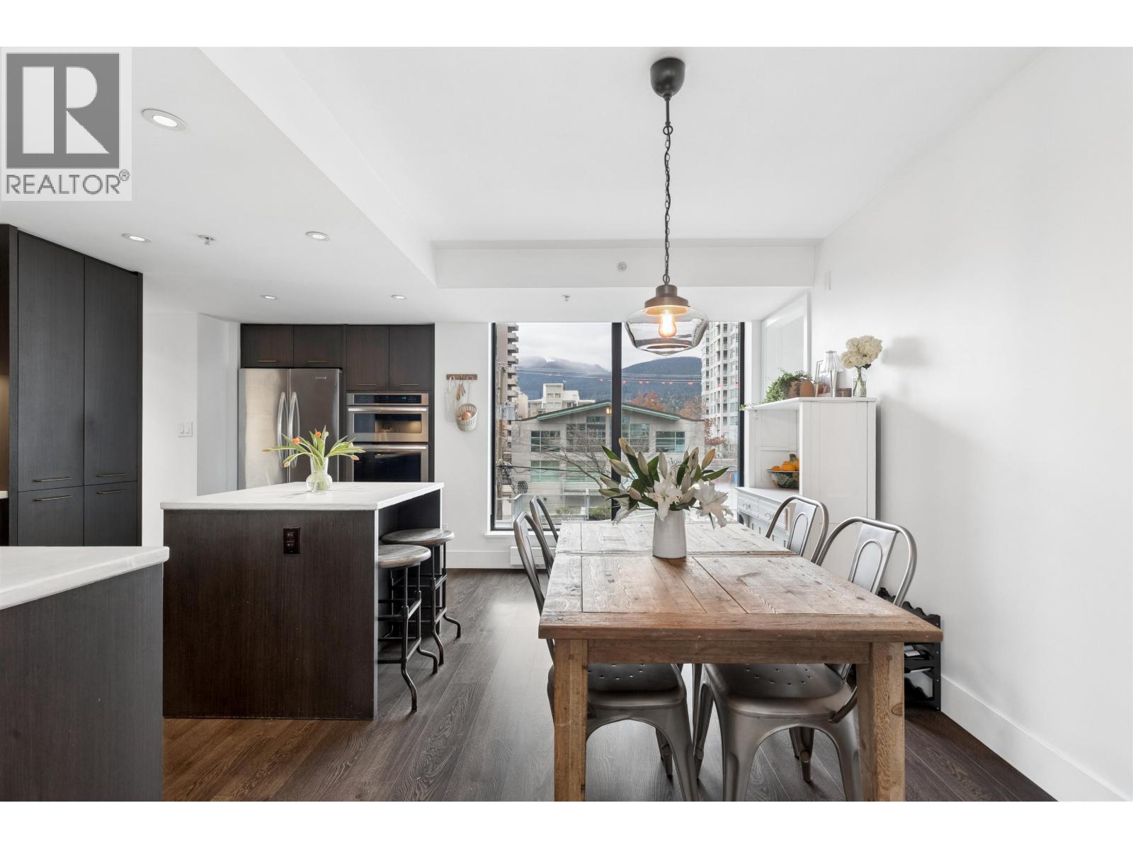 303 150 W 15th Street, North Vancouver, British Columbia  V7M 1R5 - Photo 10 - R3104755