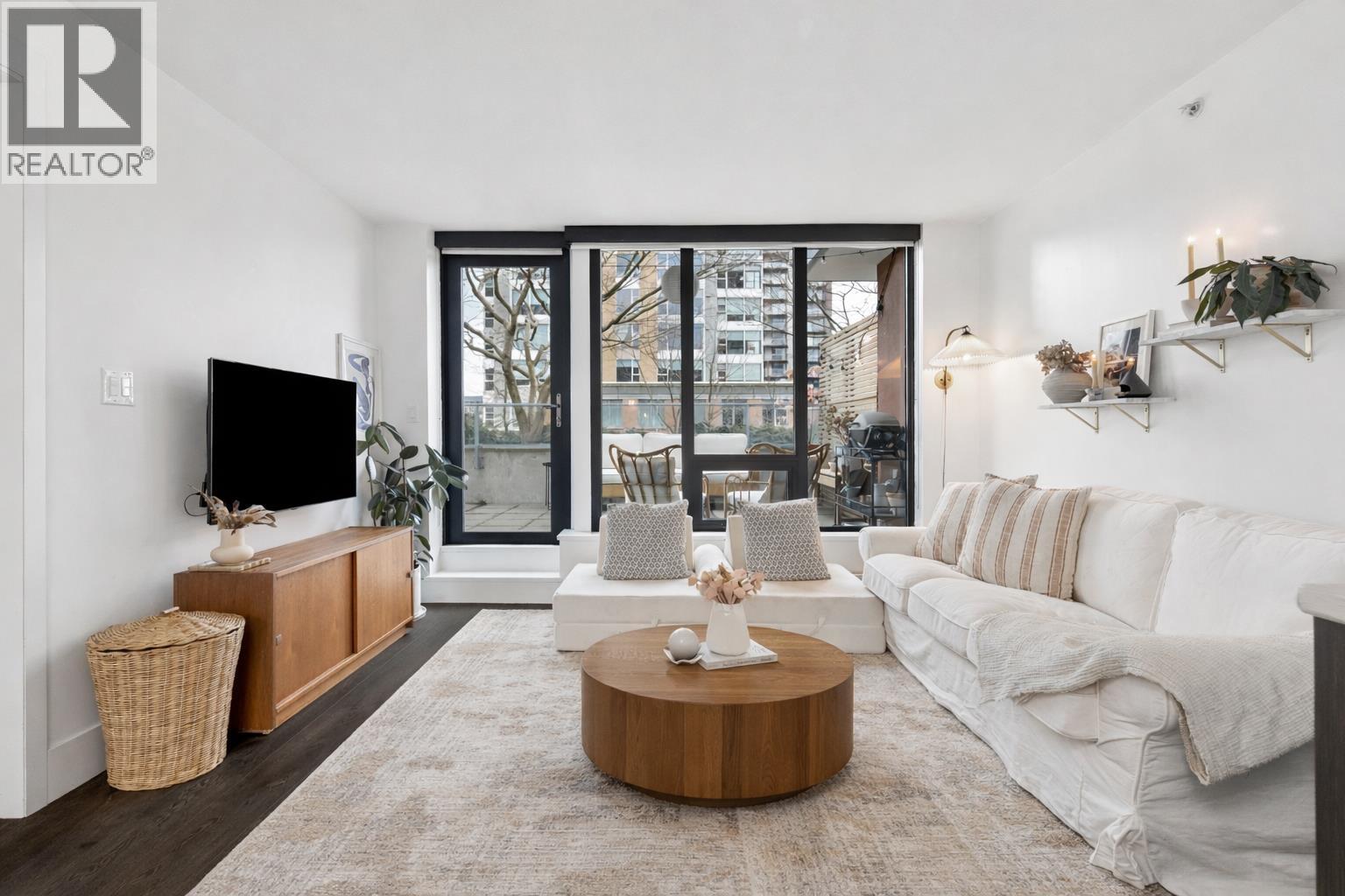 303 150 W 15th Street, North Vancouver, British Columbia  V7M 1R5 - Photo 15 - R3104755