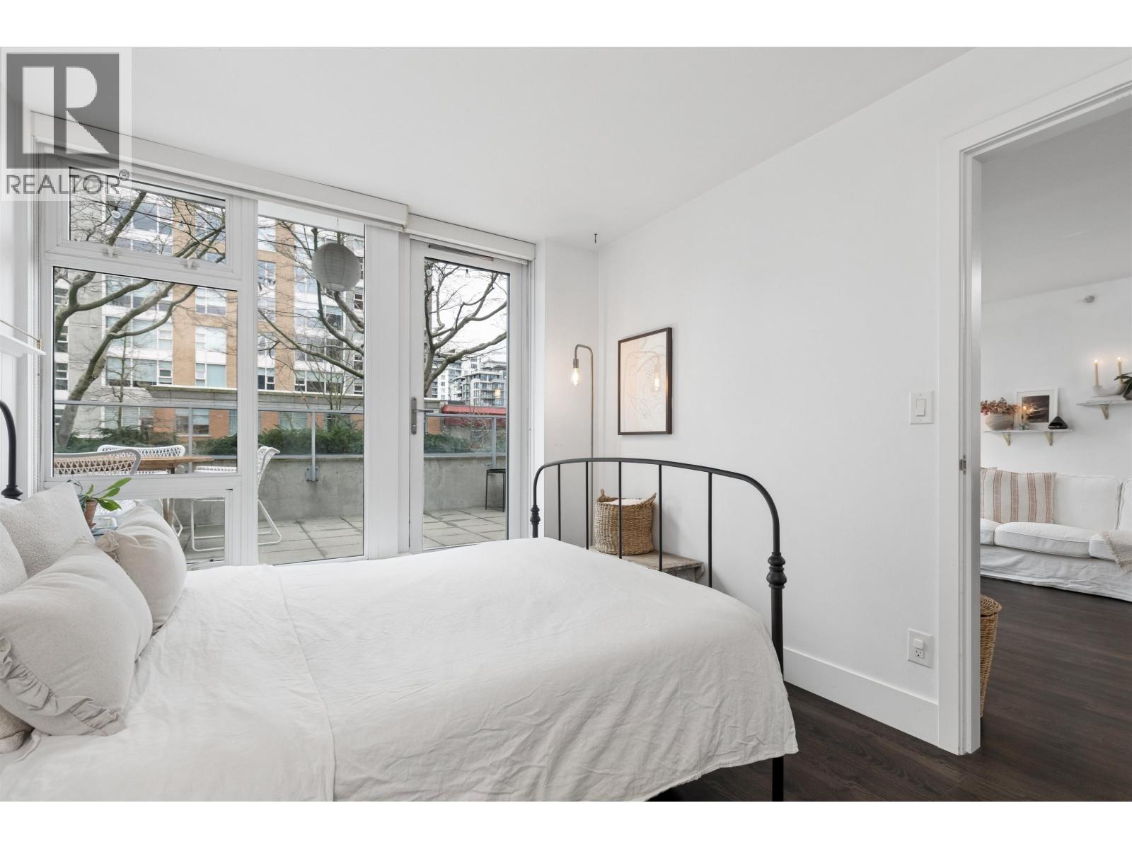 303 150 W 15th Street, North Vancouver, British Columbia  V7M 1R5 - Photo 22 - R3104755