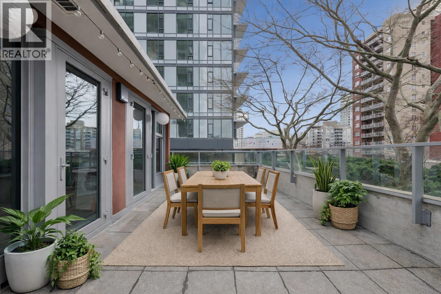 303 150 W 15th Street, North Vancouver, British Columbia  V7M 1R5 - Photo 29 - R3104755