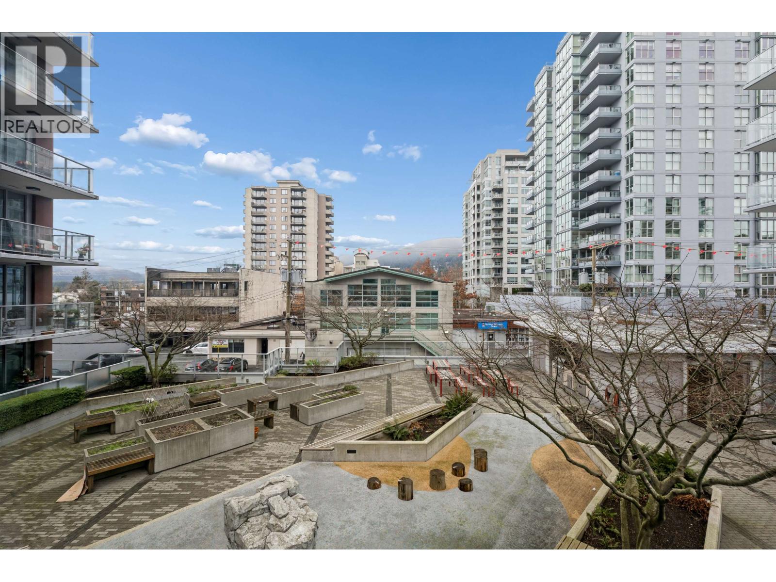 303 150 W 15th Street, North Vancouver, British Columbia  V7M 1R5 - Photo 37 - R3104755