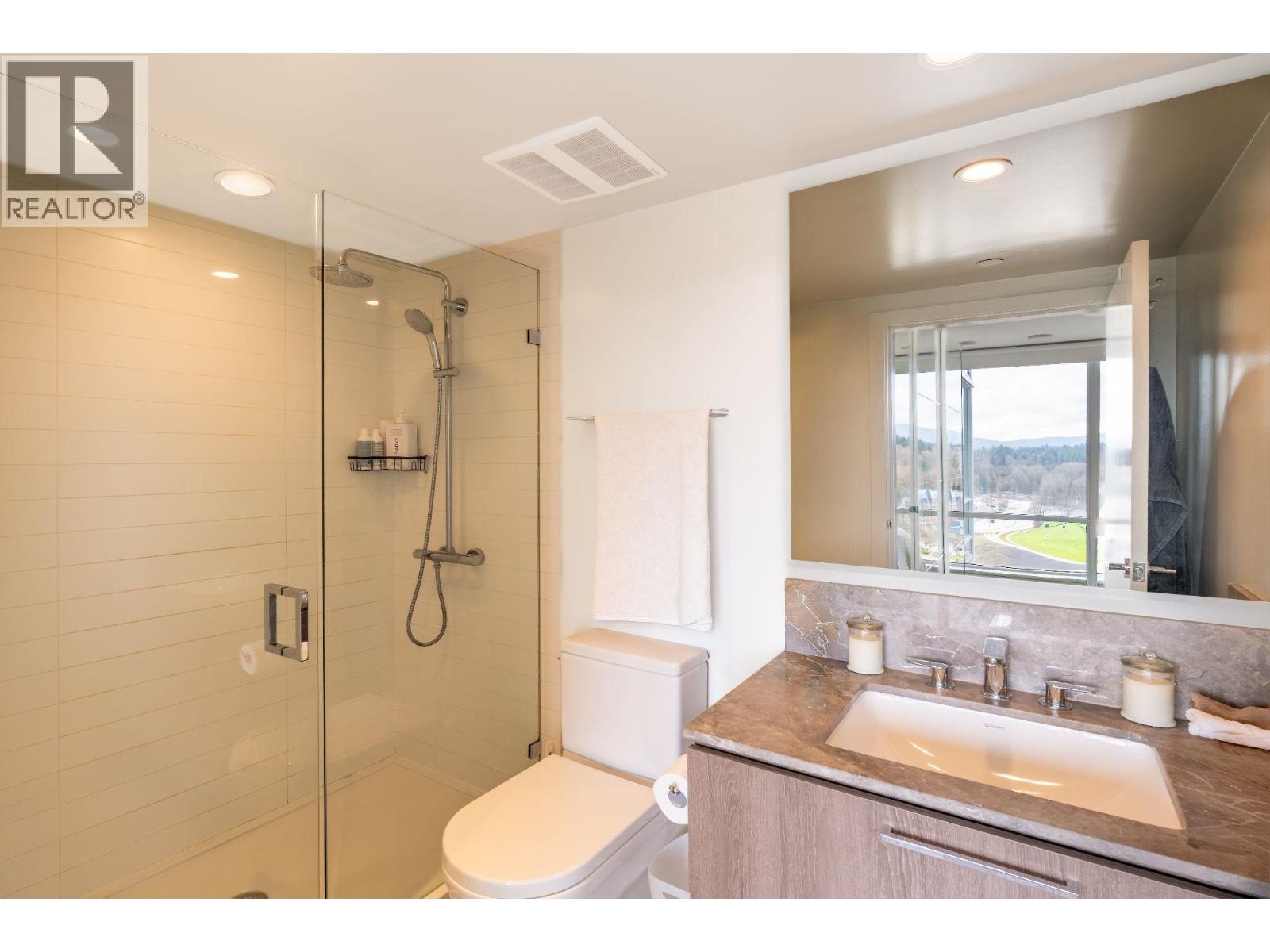 1702 680 Seylynn Crescent, North Vancouver, British Columbia  V7J 0B5 - Photo 12 - R3104760