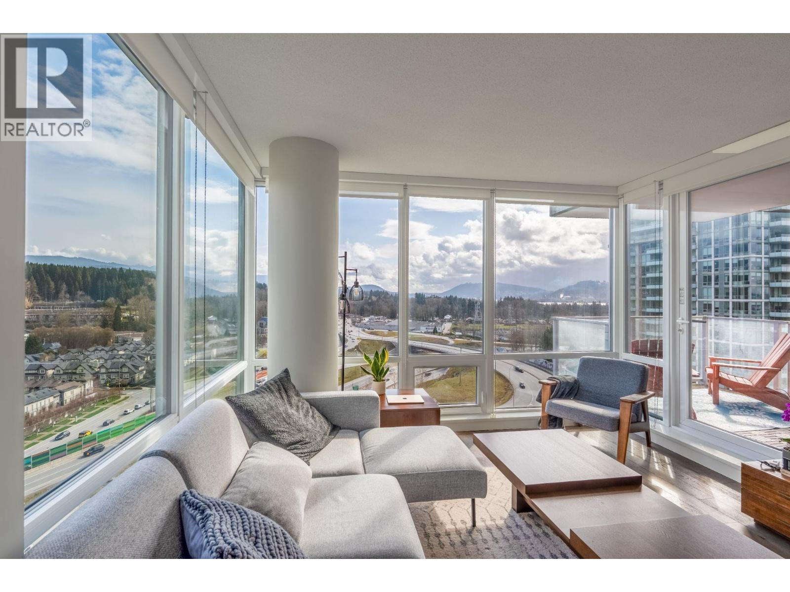 1702 680 Seylynn Crescent, North Vancouver, British Columbia  V7J 0B5 - Photo 3 - R3104760