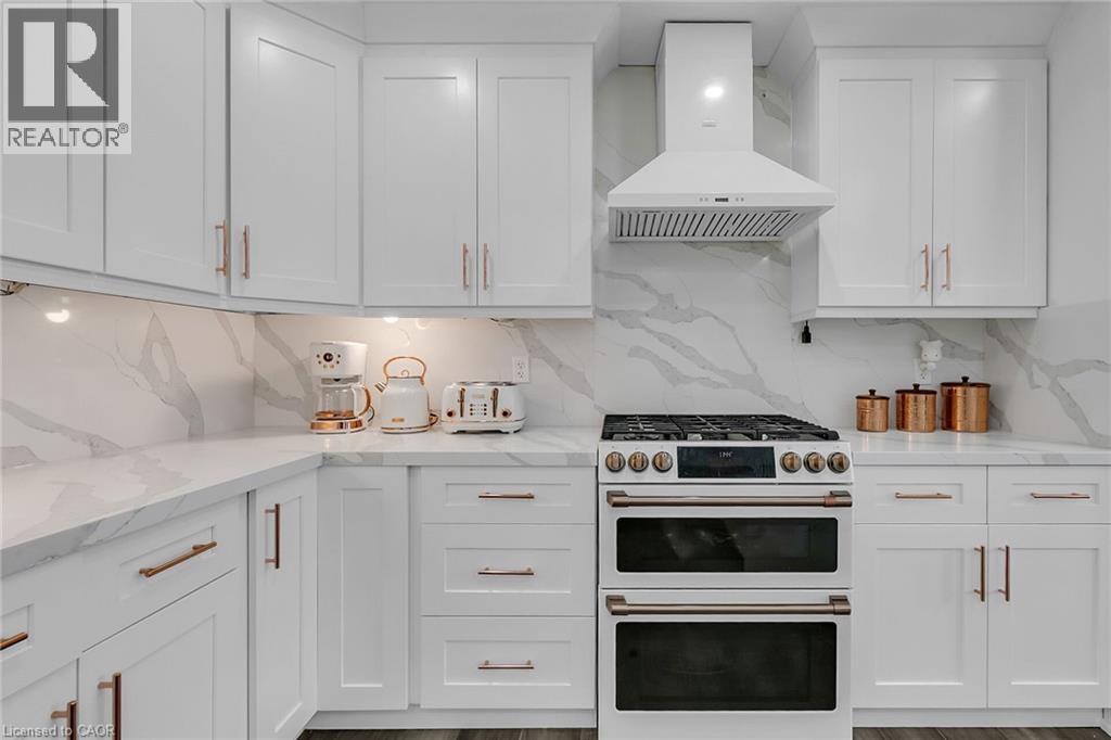 956 Banffshire Court, Kitchener, Ontario  N2R 1W8 - Photo 11 - 40816216