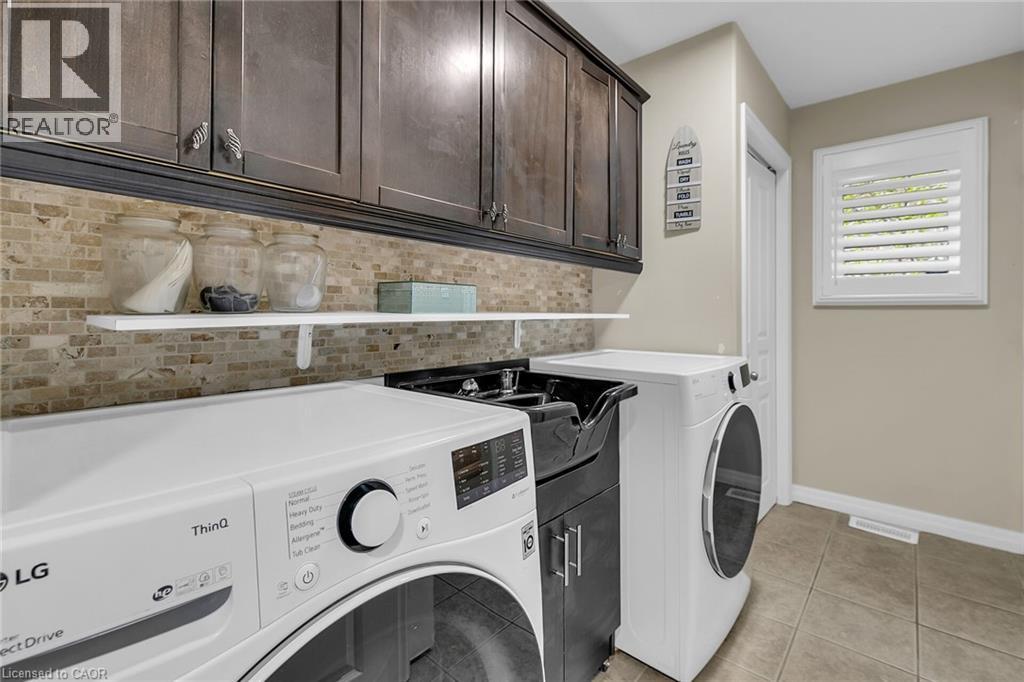 956 Banffshire Court, Kitchener, Ontario  N2R 1W8 - Photo 14 - 40816216