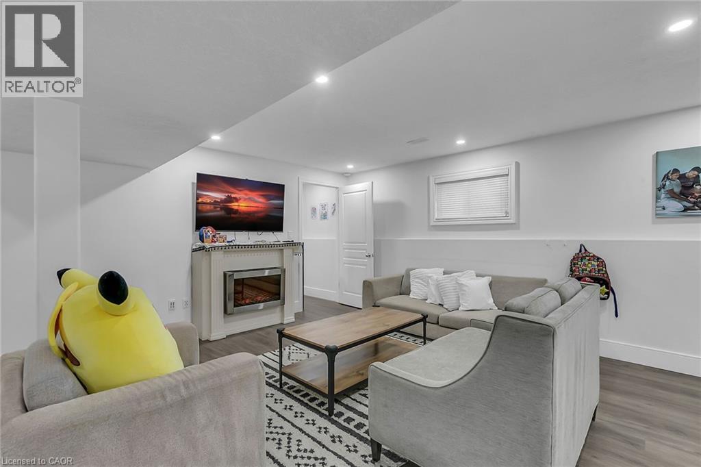 956 Banffshire Court, Kitchener, Ontario  N2R 1W8 - Photo 32 - 40816216