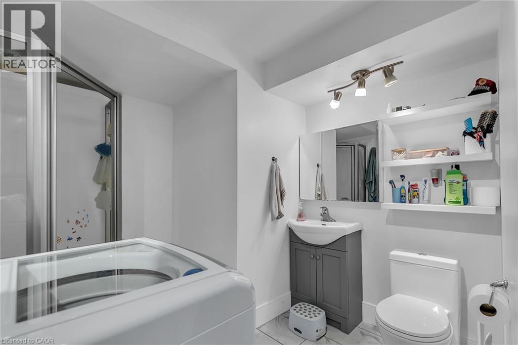 956 Banffshire Court, Kitchener, Ontario  N2R 1W8 - Photo 33 - 40816216