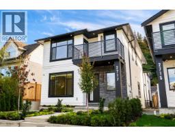 2717 HENRY STREET, Port Moody, British Columbia