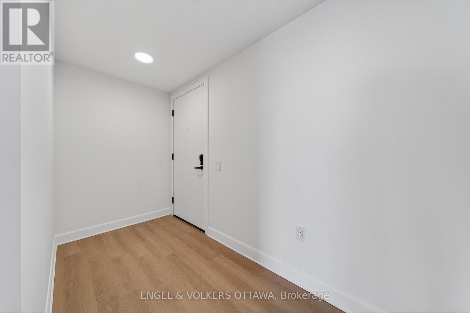 1207 - 1360 Carling Avenue, Ottawa, Ontario  K1Z 0E4 - Photo 3 - X12936366