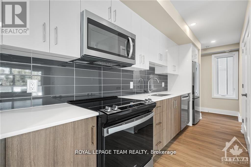 5 - 366 Winona Avenue, Ottawa, Ontario  K1Z 5H7 - Photo 6 - X12936370