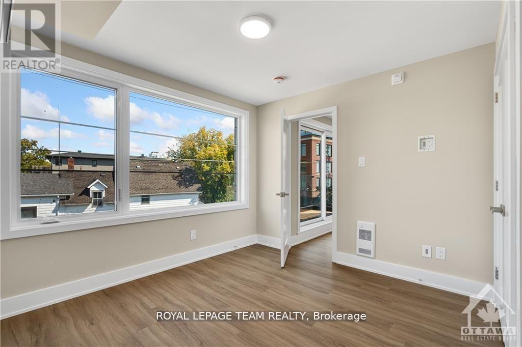 5 - 366 Winona Avenue, Ottawa, Ontario  K1Z 5H7 - Photo 8 - X12936370