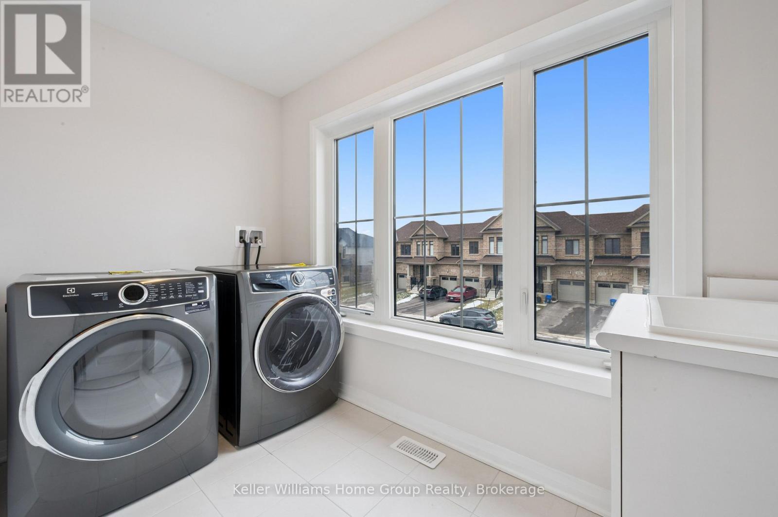 445 Robert Woolner Street, North Dumfries, Ontario  N0B 1E0 - Photo 36 - X12936384